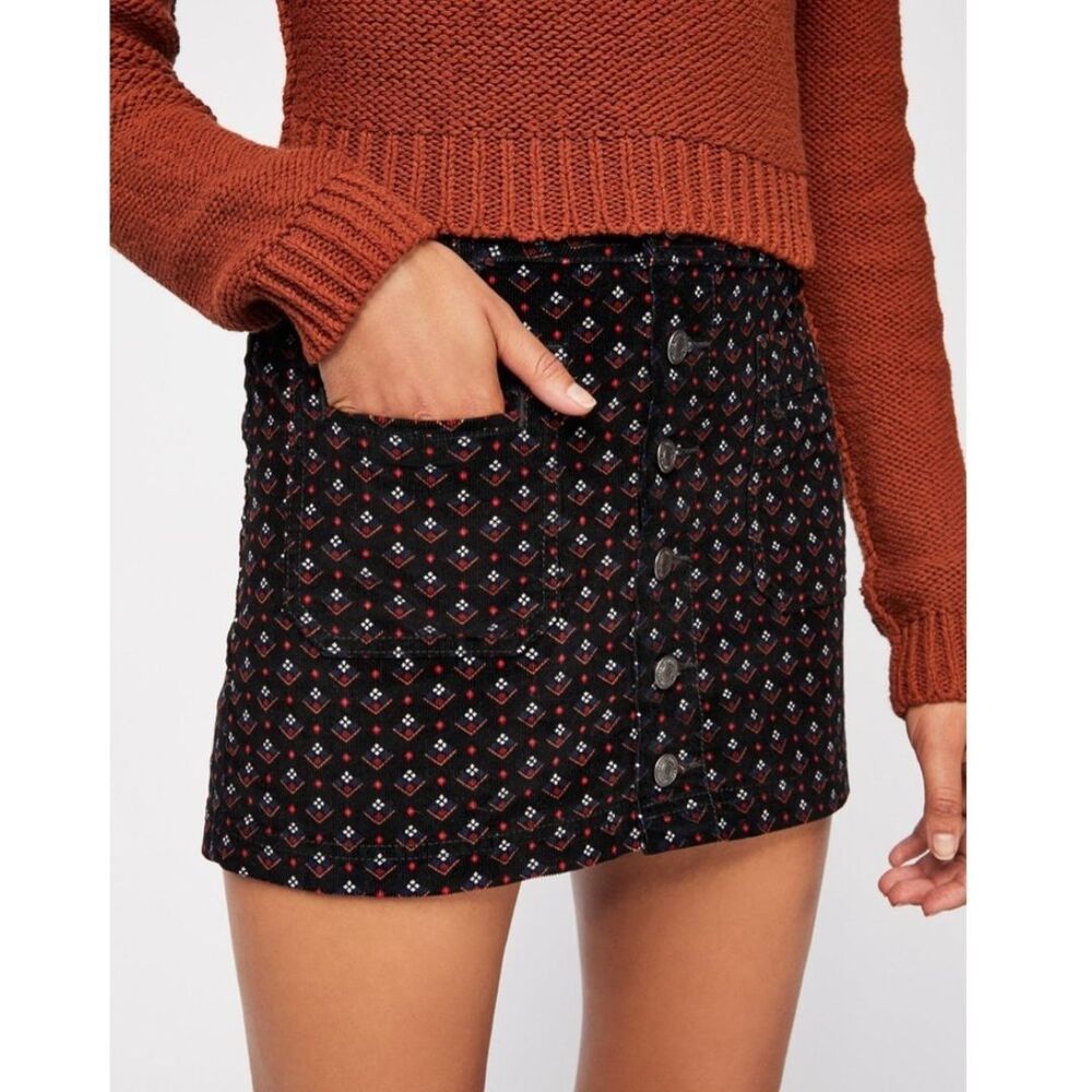 Free People We the Free Joanie Black Corduroy Button Mini Skirt Size 28 New